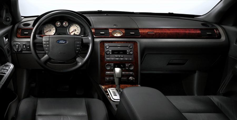  Ford Five Hundred 2005 года  (фото 12 из 99)